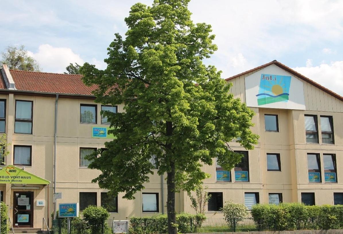 Хостел Jugendgastehaus Lichterfelde Берлин Экстерьер фото